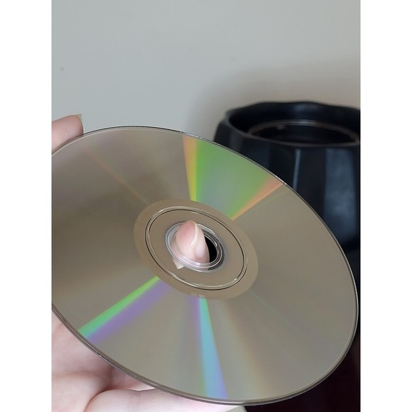 Titanic DVD 2 disc set Very good cond. - Picture 4 of 6